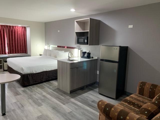 Microtel Inn And Suites Clarksville Bagian luar foto