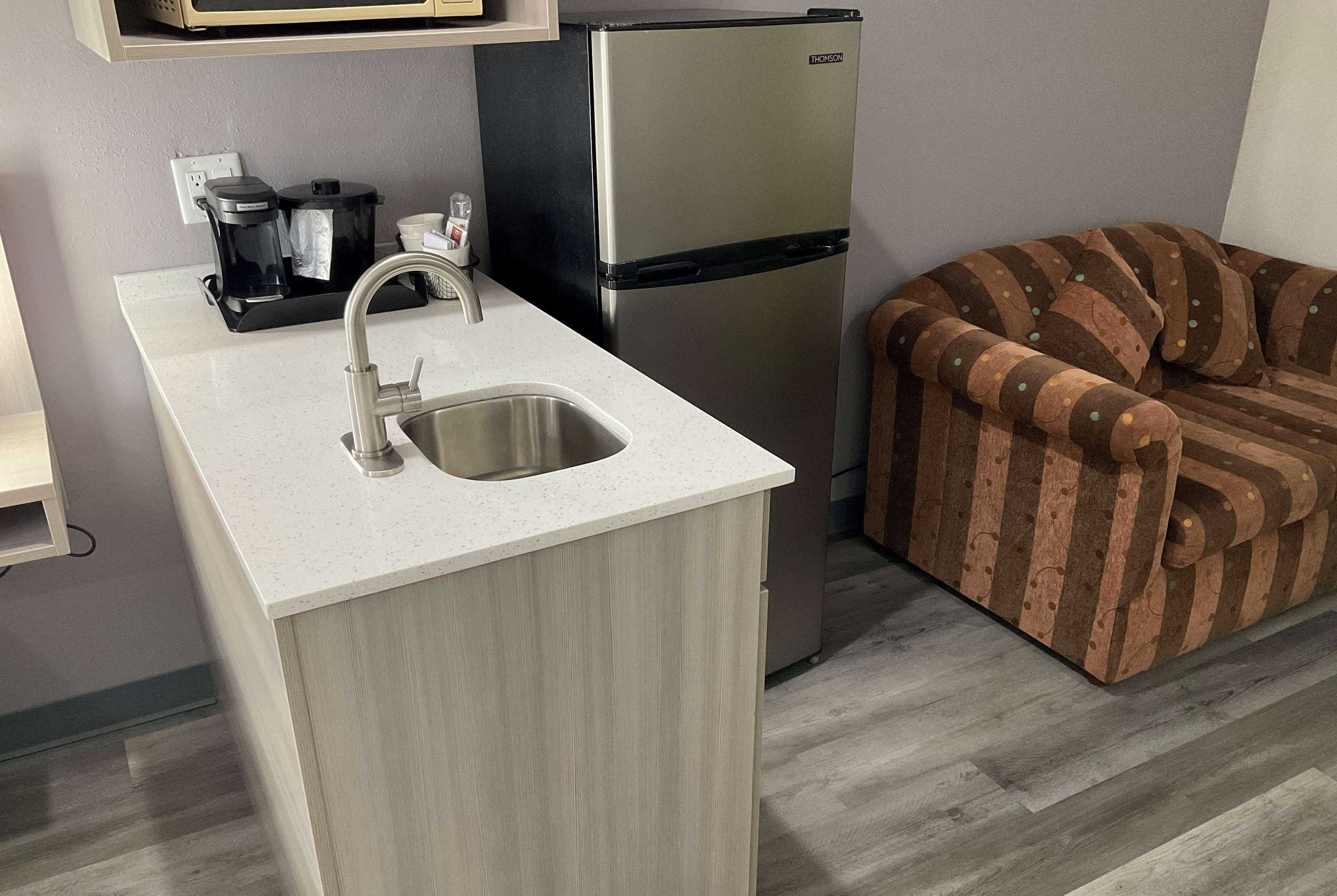 Microtel Inn And Suites Clarksville Bagian luar foto
