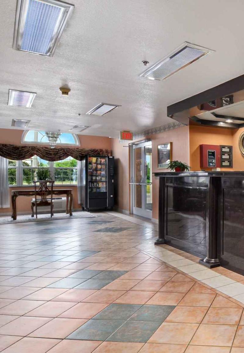 Microtel Inn And Suites Clarksville Bagian luar foto
